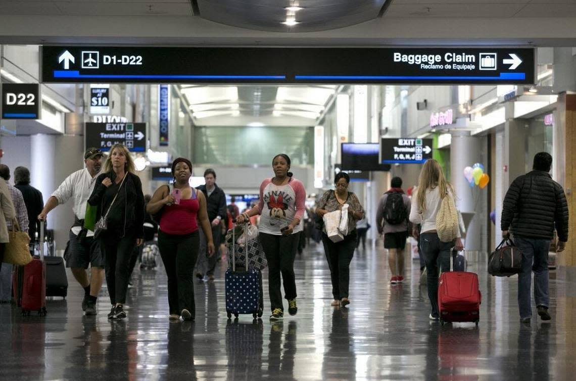 Many Venezuelans who told immigration officials at the Miami Airport that they felt fear in their country were sent to immigration detention centers in Florida.