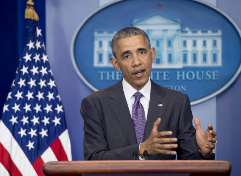 US President Barack Obama answers questions from college students during a briefing for student journalists in the Brady Press Briefing Room of the White House in Washington, DC, April 28, 2016