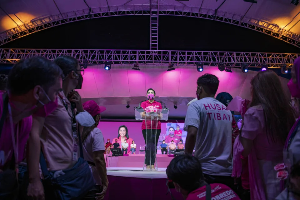 NAGA, LUZON, PHILIPPINES - FEBRUARY 08: Philippines vice president Leni Robredo speaks to her supporters as she kicks off her campaign for presidential candidacy, on February 8, 2022 in Naga, Luzon, Philippines. Thousands of Filipinos from Bicol, Leni Robredo&#39;s home province, showed support as she promises good governance and a government free from corruption. Robredo is running against the son and namesake of ousted dictator Ferdinand Marcos that was accused and charged of amassing billions of dollars of ill-gotten wealth as he assumed the country&#39;s top post under martial rule. (Photo by Jes Aznar/Getty Images)