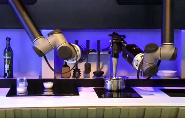 This robotic chef cooks and cleans like a pro. Photo: YouTube