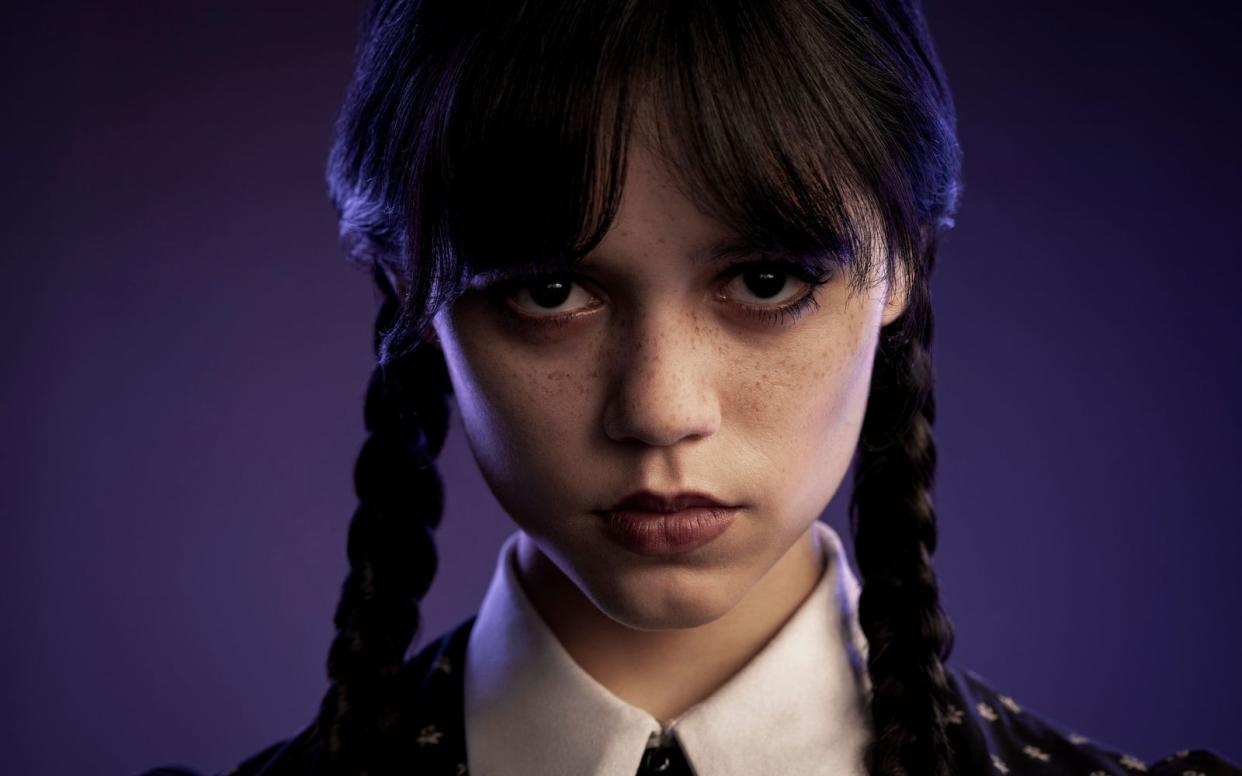 Emotionen sind für Wednesday Addams (Jenna Ortega) ein Fremdwort. (Bild: Netflix)