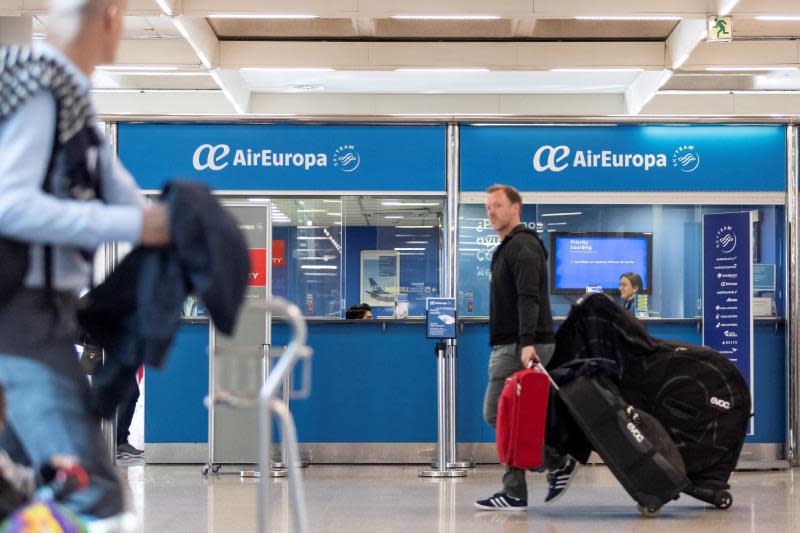 Air Europa comunica a los sindicatos la aplicación de un ERTE por coronavirus