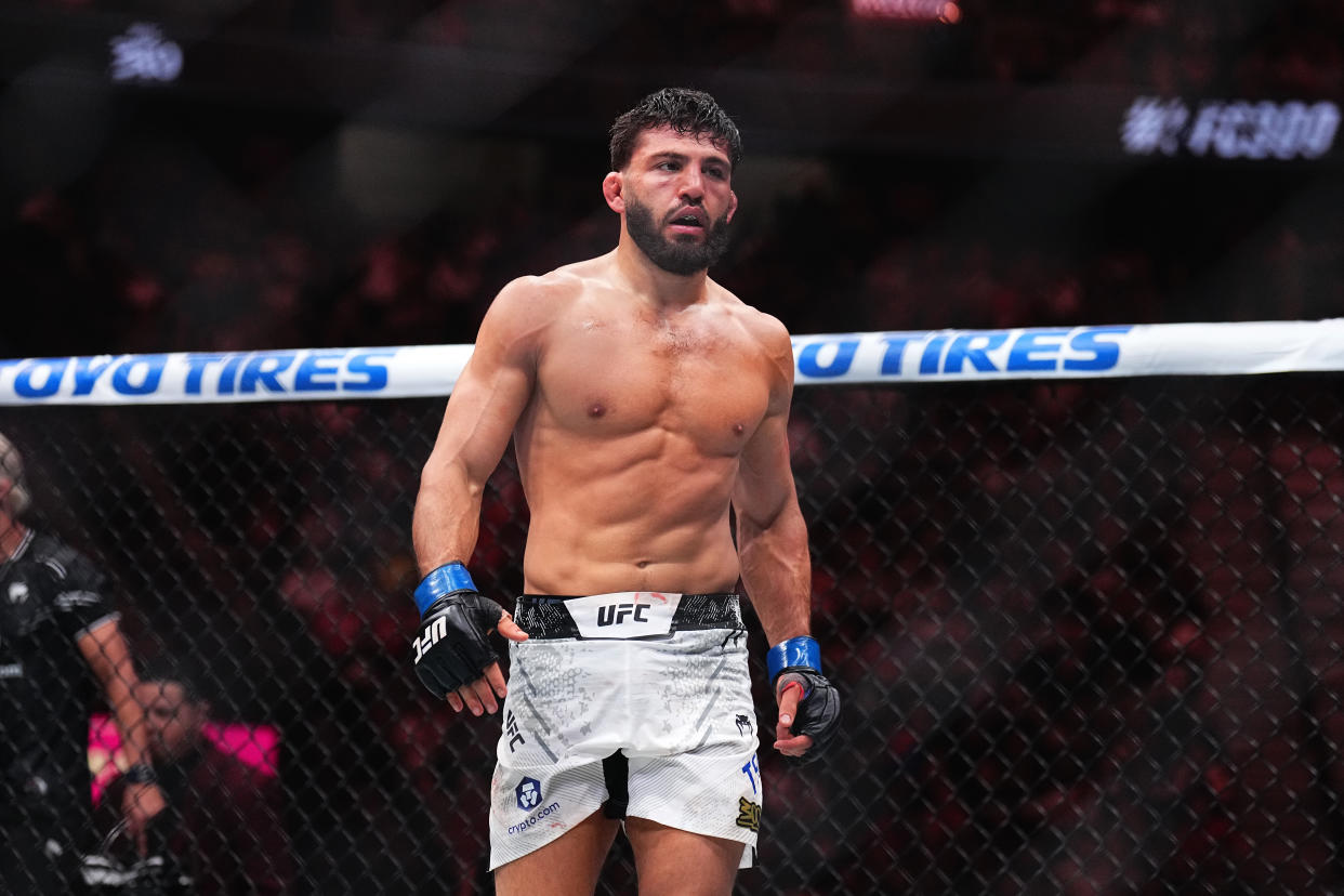 Arman Tsarukyan, peleador armenio, tuvo un altercado mientras se dirigía al octágono en la UFC 300.  (Foto: Chris Unger/Zuffa LLC via Getty Images)