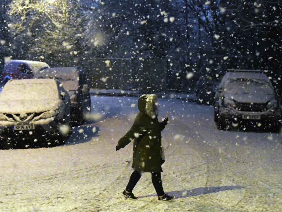 UK weather forecast: Met Office issues severe ice warning as freezing temperatures drop below -10C