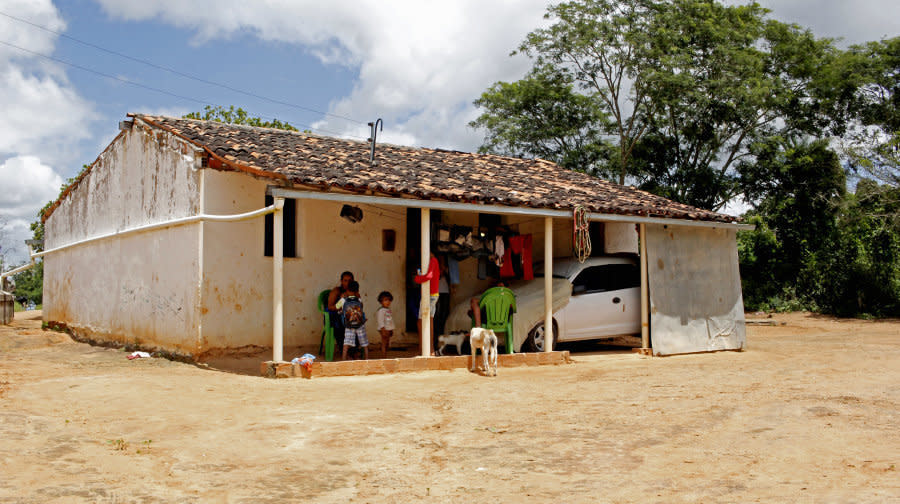 De Barros lives with her eight children in a remote area of Alagoas. To get her&nbsp;son Miguel&nbsp;to his Zika-related medical appointments, she sometimes must leave her house (pictured here) at 4 a.m. (Photo: Jul Sousa for HuffPost)