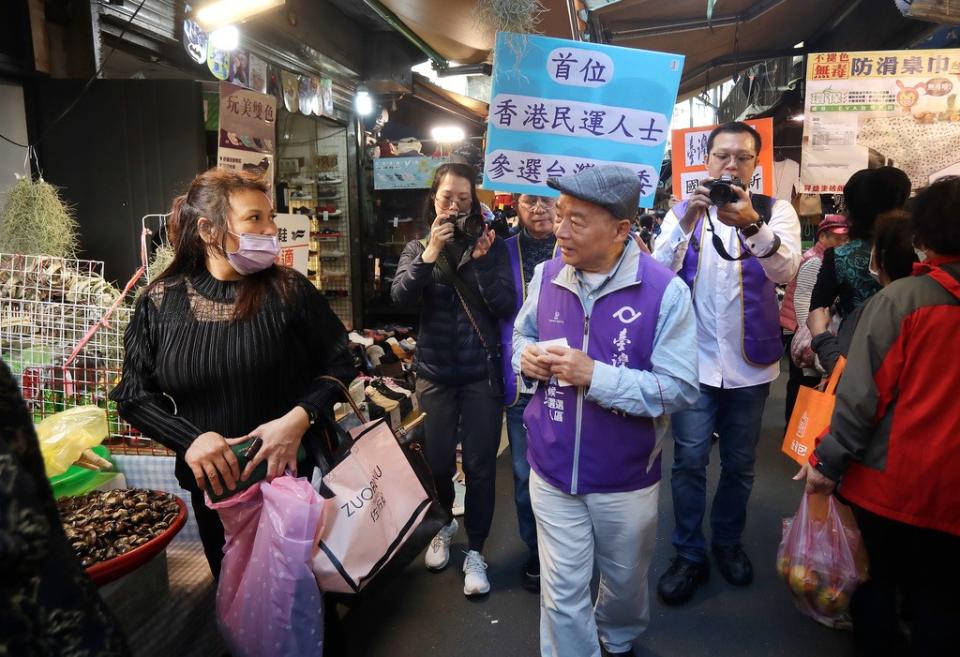 香港民主黨前區議員徐百弟在新北市第一選區（淡水林口泰山八里三芝石門）參選立委。美聯社