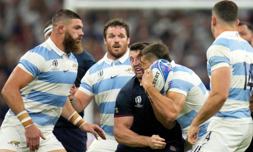 England’s Tom Curry clashes heads with Argentina’s Juan Cruz Mallía, earning him the earliest red card in Rugby World Cup history