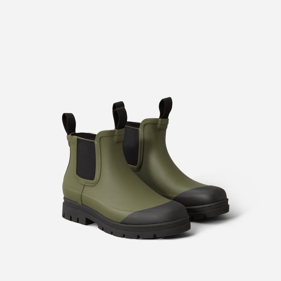 Everlane Rain Boots in Surplus. (Photo: Everlane)