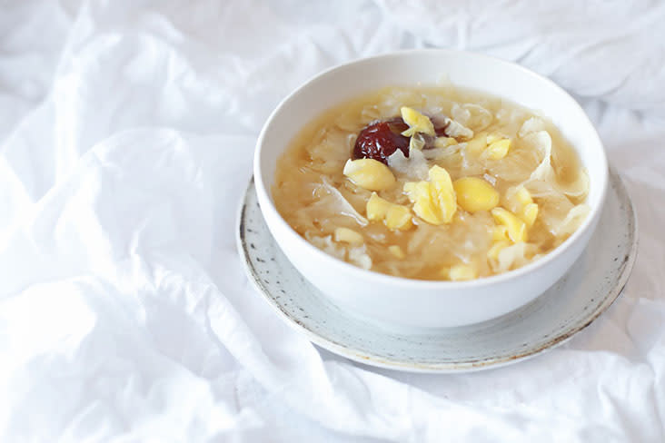 A bowl of snow fungus 'tong sui' with ginkgo nuts and red dates promises to reinvigorate one’s body and soul — Pictures by Ck Lim