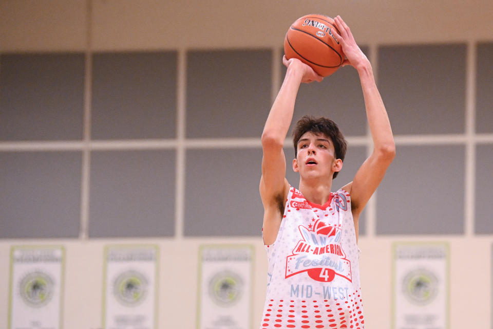 Chet Holmgren, from Minnehaha High School, shoots a free throw during the Pangos All-American Festival on November 8, 2020 at AZ Compass Prep in Chandler, AZ. 