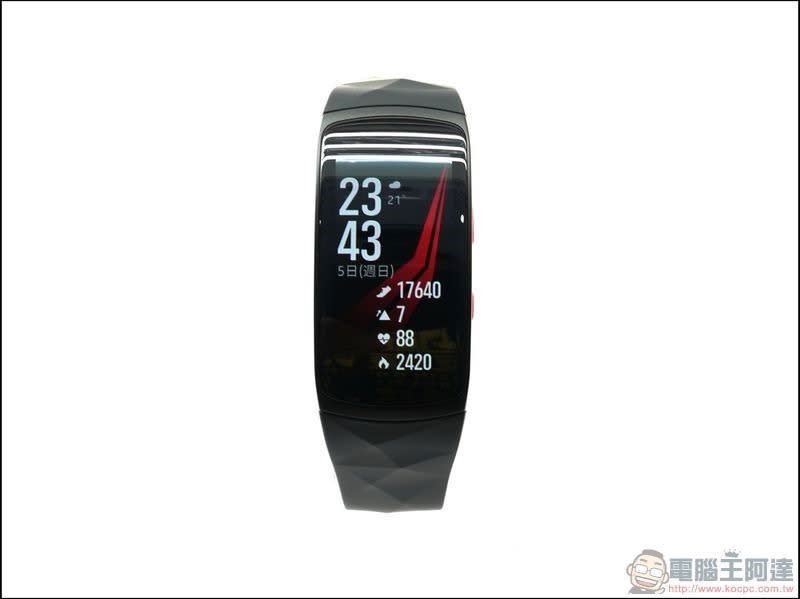 Samsung Gear Fit2 Pro 開箱 、評測 最時尚的 5ATM 運動手環