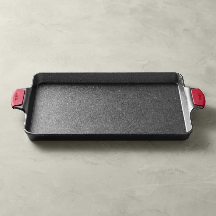 Lodge Bakeware Seasoned Cast Iron Baking Pan with Grips