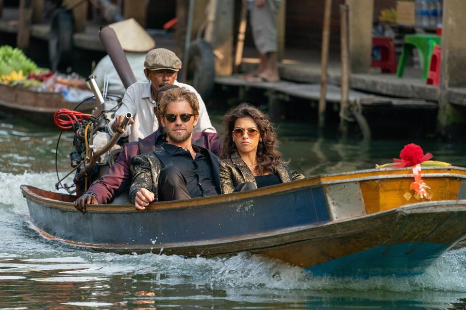 “Tales of The Golden Tiger" -- Matt Barr as Danny McNamara and Sofia Pernas as Lexi Vaziri in Blood &amp; Treasure episode 2, season 2