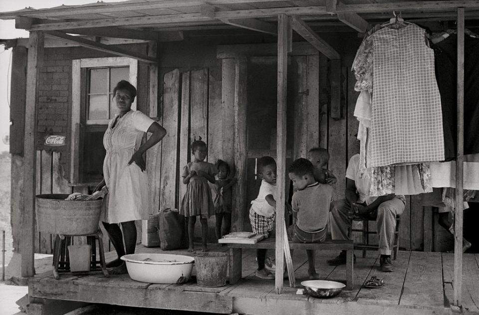 ‘Rural family, Rome, Mississippi’, 1968 (Courtesy Doris Derby and MACK)