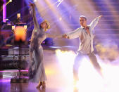 Peta Murgatroyd and Sean Lowe perform on "Dancing With the Stars."