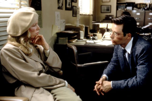 Everett Collection Kim Basinger and Guy Pearce in 'L.A. Confidential'