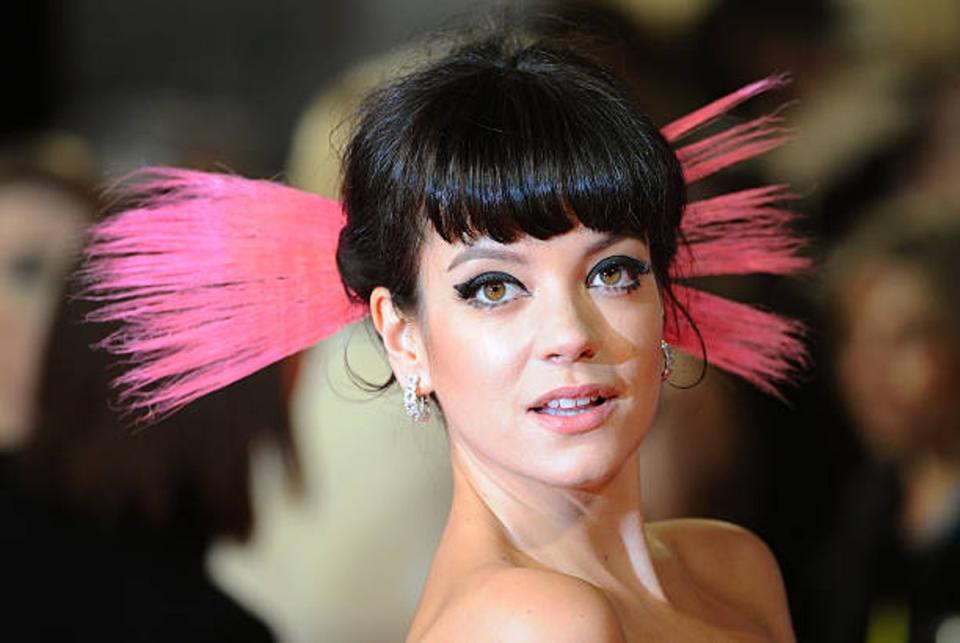 Lily Allen was interviewed on the radio on Neighbours in 2009. (Getty Images)