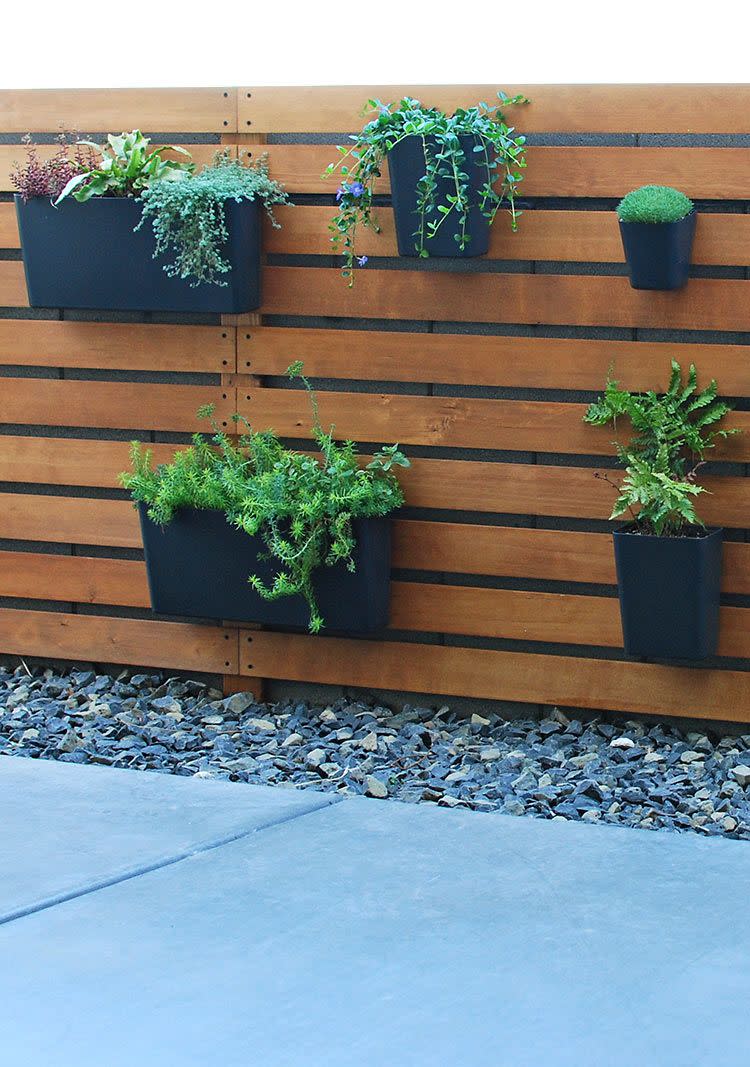 garden fence ideas wood slat planter wall