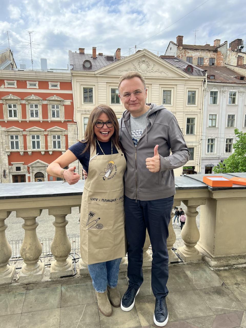 Rachael Ray with the mayor of Lviv, Andriy Sadovyi, on May 13.