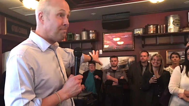 Greg Clark pushes Alberta Party message over beers at pub night