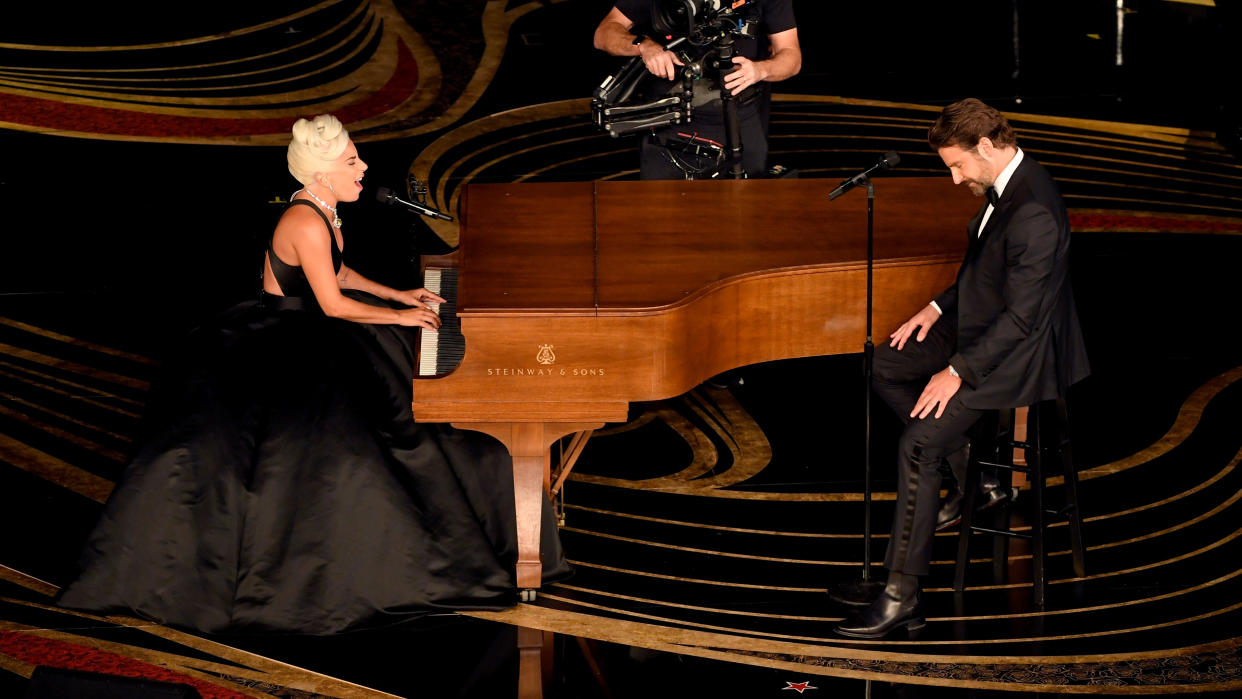 HOLLYWOOD, CALIFORNIA - FEBRUARY 24: (EDITORS NOTE: Retransmission with alternate crop.) (L-R) Lady Gaga and Bradley Cooper perform onstage during the 91st Annual Academy Awards at Dolby Theatre on February 24, 2019 in Hollywood, California. (Photo by Kevin Winter/Getty Images)