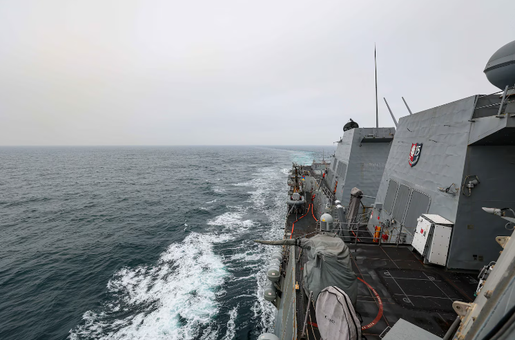 美軍勃克級驅逐艦(Arleigh Burke class destroyer)「約翰·芬恩號(USS John Finn DDG-113) 」(第七艦隊官網)