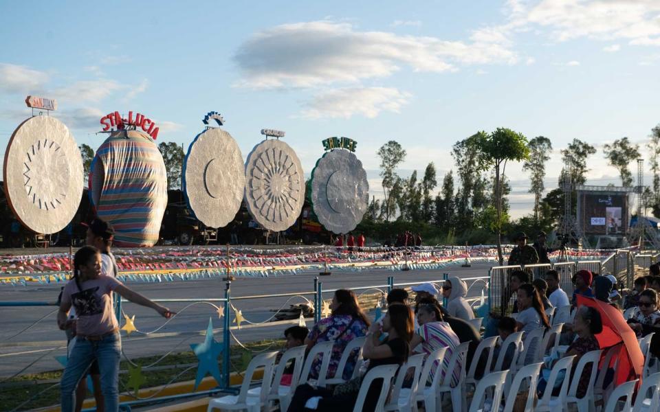 The Philippines' Giant Lantern Festival Lights Up the Winter Sky in Stunning Photos