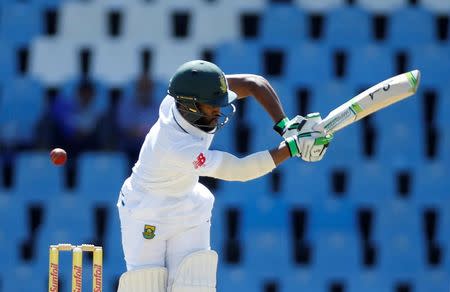 Cricket - New Zealand v South Africa - second cricket test match - Centurion Park, Centurion, South Africa - 28/08/2016. South Africa's Temba Bavuma misses a shot.REUTERS/Siphiwe Sibeko