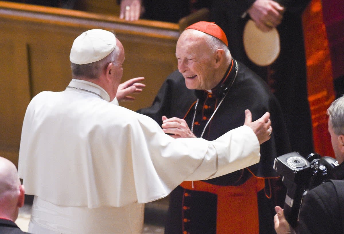 Cardinal Archbishop emeritus Theodore McCarrick (C) greets Pope Francis (L) during Midday Prayer of the Divine with more than 300 U.S. Bishops at the Cathedral of St. Matthew the Apostle on September 23, 2015 in Washington, DC.  (Getty Images)