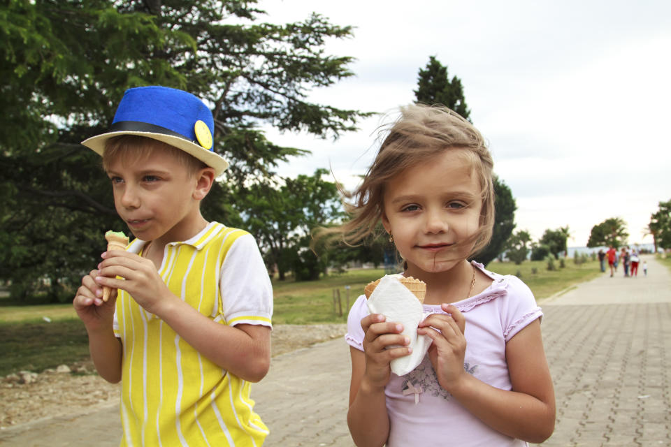 Parents could force competition between siblings by comparing them to each other. (Photo: Getty)