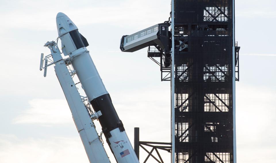 spacex demo1 demo 1 crew dragon faclon 9 rocket rollout vertical launchpad launch complex 39a kennedy space center florida january 2019 nasa NHQ201902280012_orig