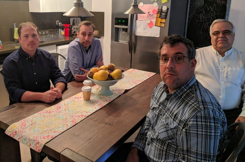 Los periodistas Joseph Poliszuk, Roberto Deniz, Alfredo Meza y Ewald Scharfenberg aseguraron que seguirán investigando desde el exilio. (Foto La Nación)