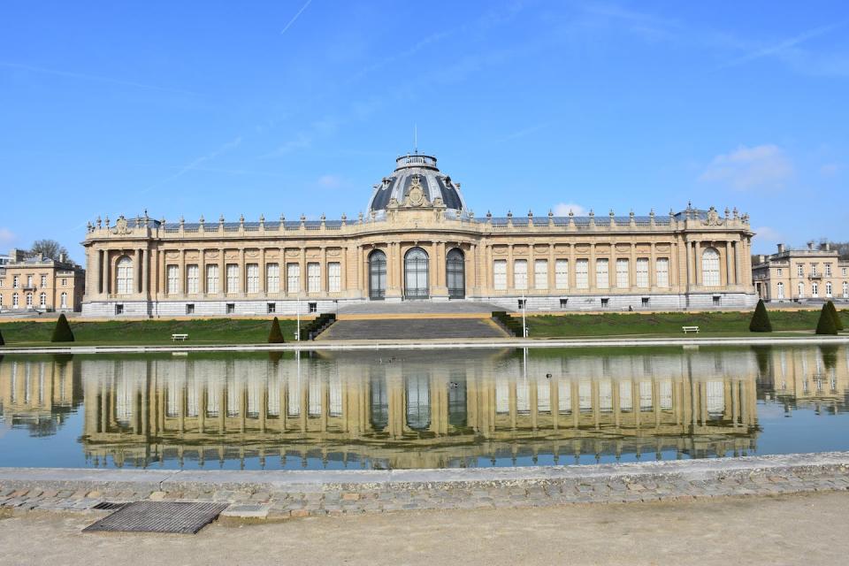 The main building of the AfricaMuseum in Tervuren built in the 1900s. Wikimedia Commons