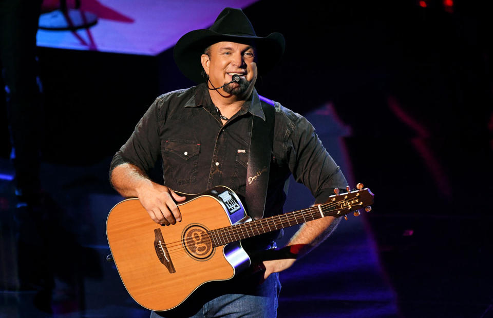 Garth Brooks (Kevin Mazur / Getty Images)