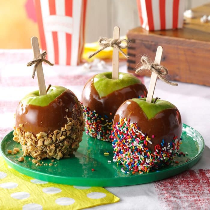 Cinnamon Caramel Apples