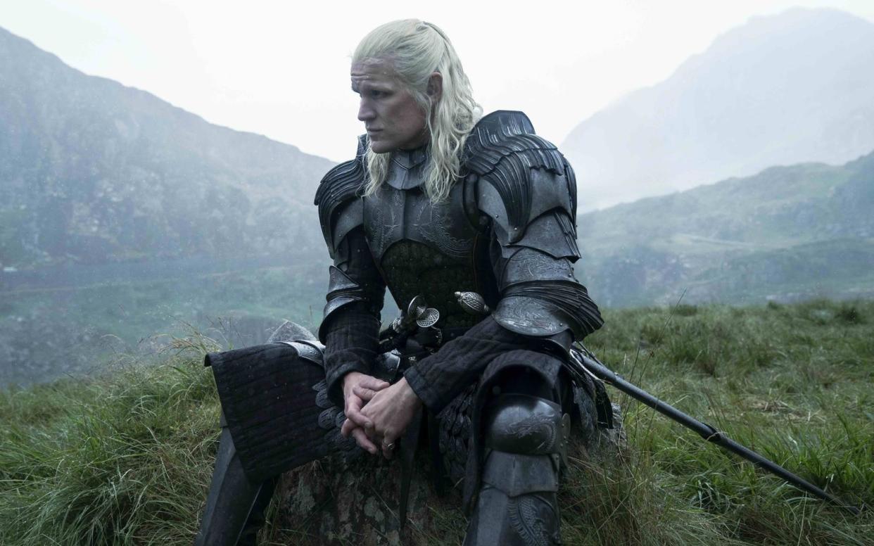 Kann es der ehrgeizige und heißblütige Prinz Daemon Targaryen (Matt Smith) verkraften, dass seine Frau und Nichte Rhaenyra (Emma D'Arcy) den Eisernen Thron für sich beansprucht? Die zweite Staffel "House of the Dragon" könnte Auskunft darüber geben. (Bild: © 2023 Home Box Office, Inc. All rights reserved.)