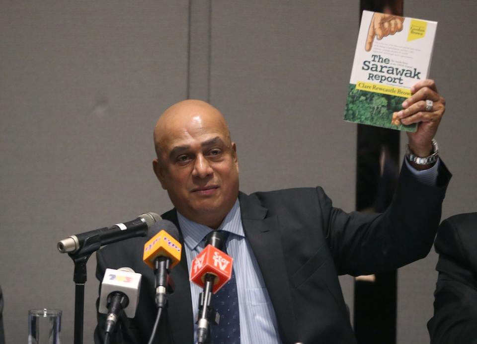 Lawyer Datuk Mohd Haaziq Pillay speaks at a press conference on a lawsuit to be filed by the Terengganu Sultanah against Sarawak Report editor Clare Rewcastle-Brown, September 29, 2018. — Picture by Abdul Razak Ghazali