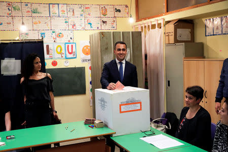 Italian Deputy Prime Minister and 5-Star Movement leader Luigi Di Maio casts his vote in the European election in Pomigliano d'Arco, Italy May 26, 2019. REUTERS/Ciro de Luca