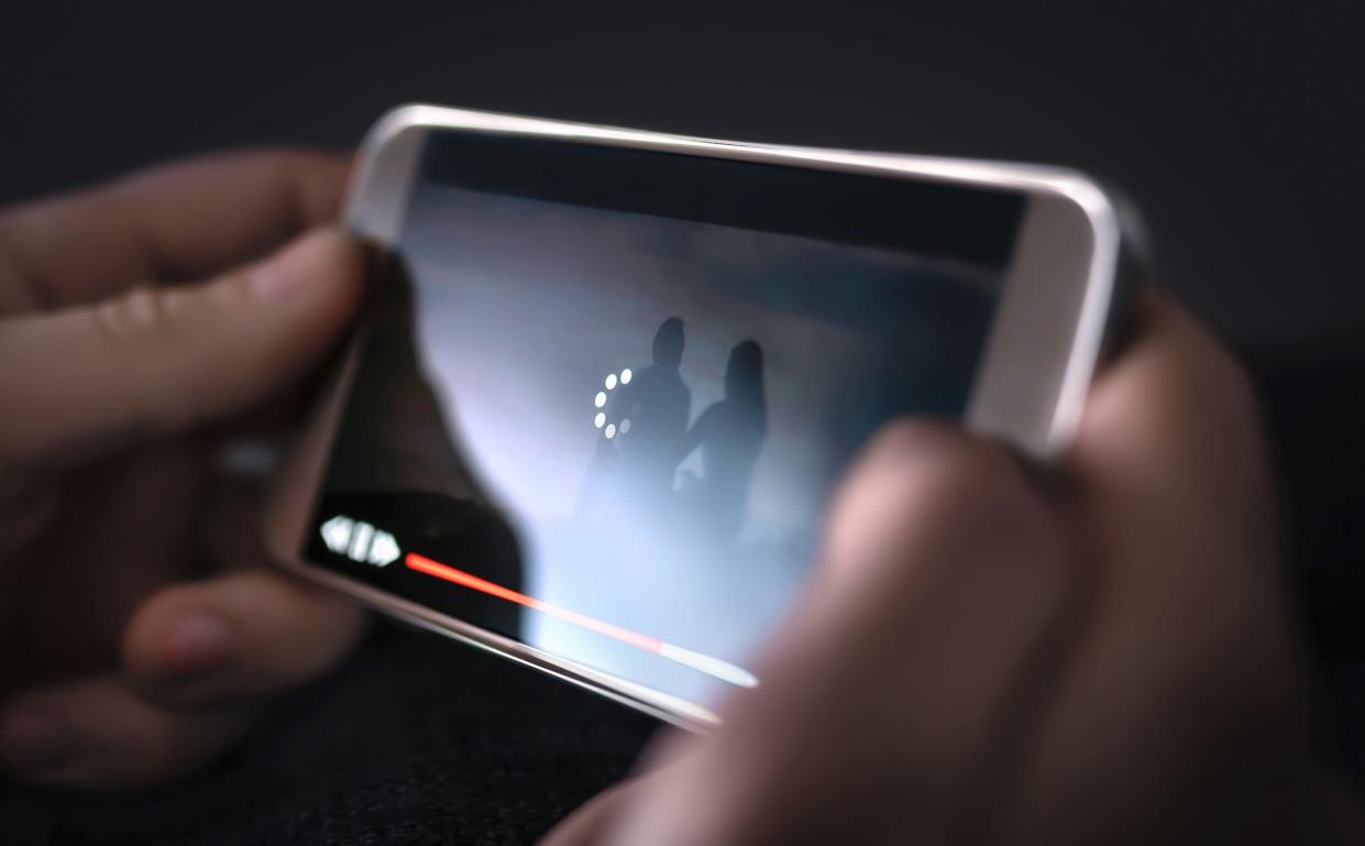 phone video buffering streaming app