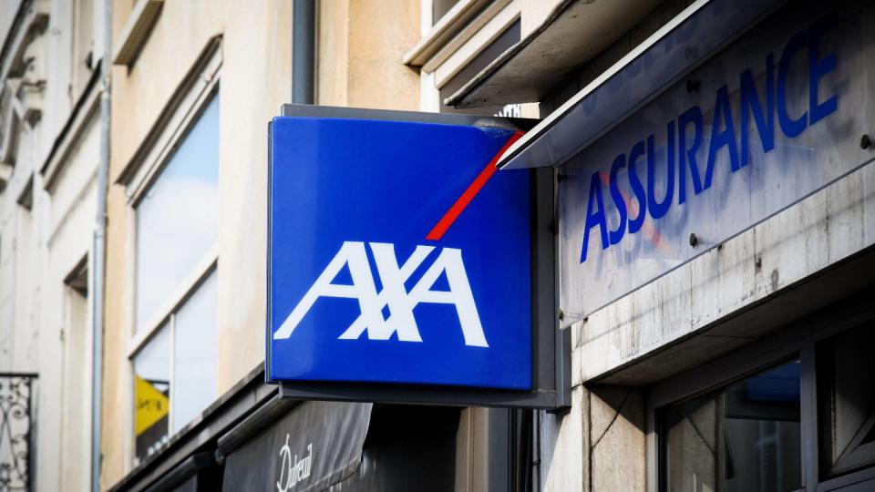 AXA