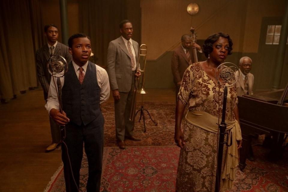 Chadwick Boseman (“Levee”), Dusan Brown (“Sylvester”), Colman Domingo (“Cutler”), Michael Potts (“Slow Drag”), Viola Davis (“Ma Rainey”), Glynn Turman (“Toldeo”) Cr. David Lee / Netflix