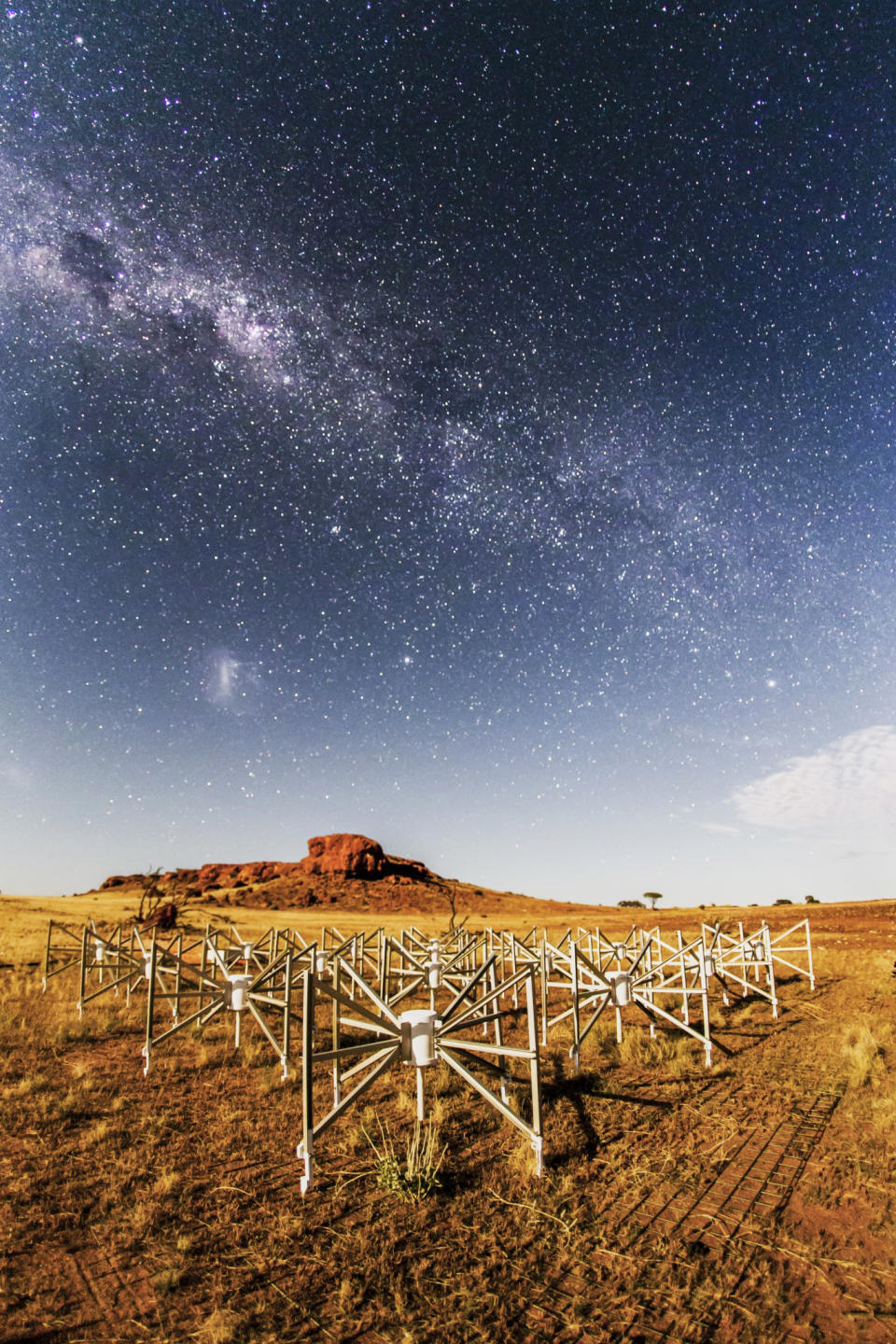 Part of the Murchison Widefield Array telescope, located in the Western Australia outback. (Pete Wheeler / ICRAR)