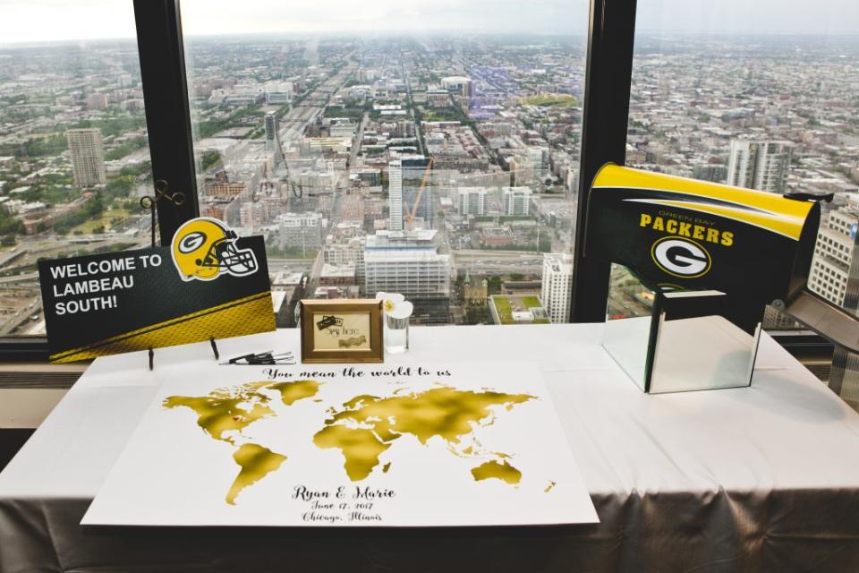 Ryan Holtan-Murphy and Marie Packer’s Green Bay Packers-themed wedding. Chicago, June 2017. (Credit: Jacob Poehls / JPP Studios)