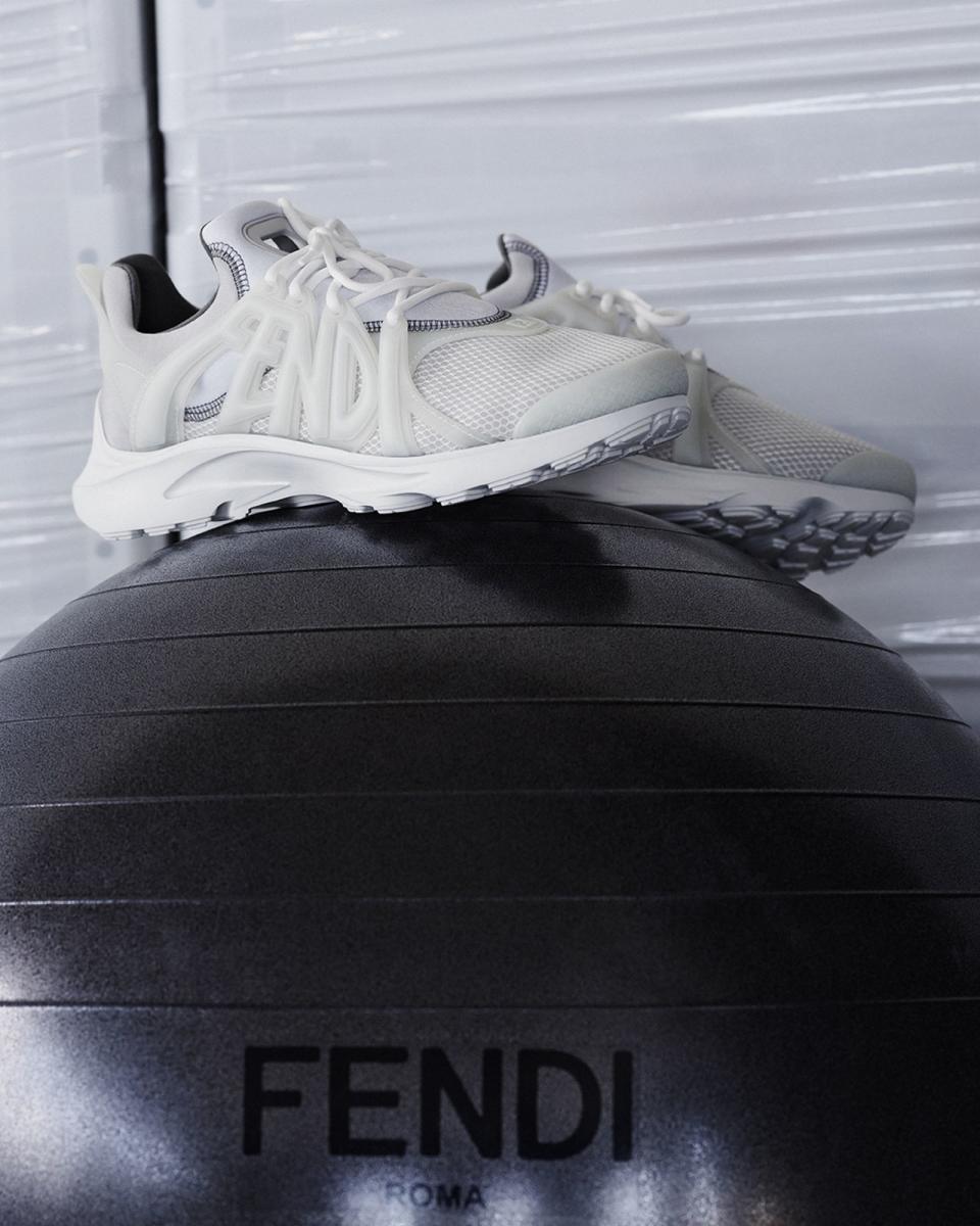 FENDI Tag運動鞋。（FENDI提供）