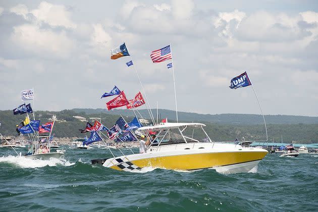 <p>Une flottille de petits bateaux soutenant la campagne électorale du Président Donald Trump s'est retrouvée en difficulté samedi au Texas, plusieurs d'entre eux prenant l'eau ou coulant, selon les autorités.</p>