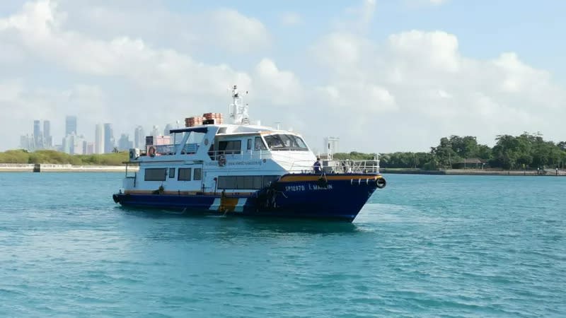 [Klook Exclusive] Singapore Island Cruise: Ferry Tickets between St. John's Island, Lazarus Island and Kusu Island. (Photo: Klook SG)