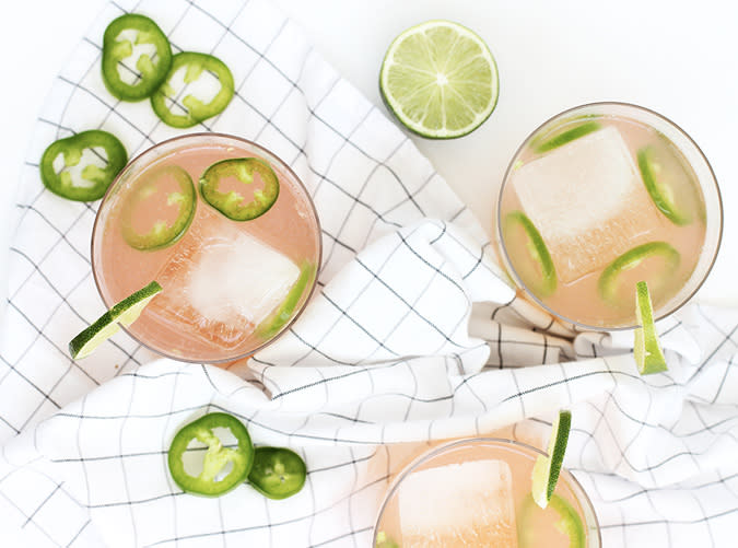 15 Delicious Drinks For Your Super Bowl Party