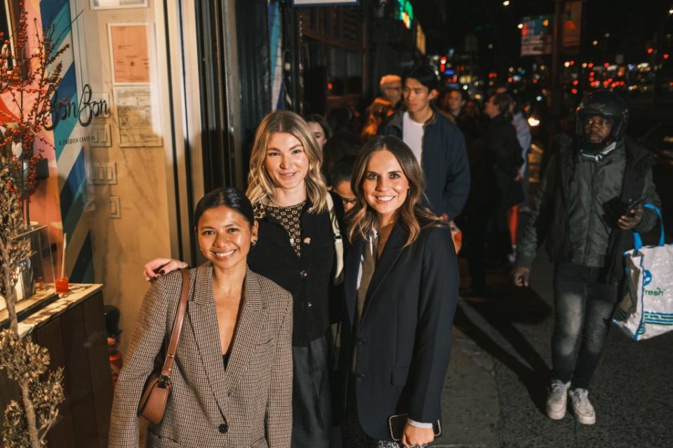 Riane Puno (from left), Madie Darbonne and Amy Pincus wait in line. Stephen Yang