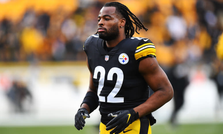 Najee Harris on the field for the Steelers.