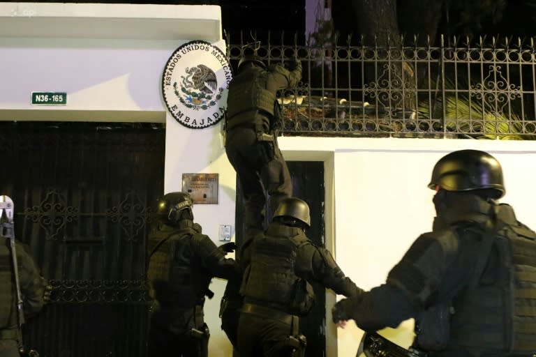 Considered the sovereign territory of the nation they represent, embassies are supposed to be inviolable and a police raid like this one in Quito is almost unheard of (ALBERTO SUAREZ)